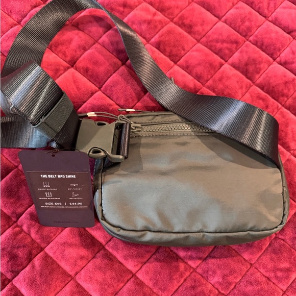 Fabletics Dark Green Crossbody Bag - Picture 2 of 3